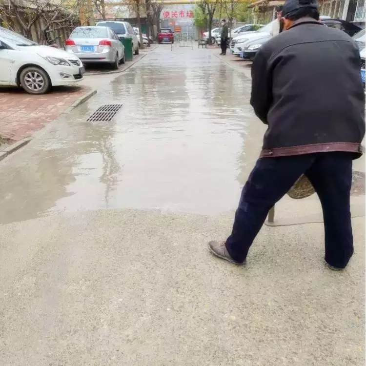 混凝土路面出现麻面用什么材料修补推荐(pic1)